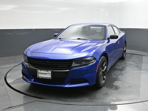 Used 2022 Dodge Charger SXT w/ Blacktop Package RWD image 22