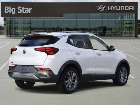 Used 2021 Buick Encore GX Essence w/ Advanced Technology Package image 4