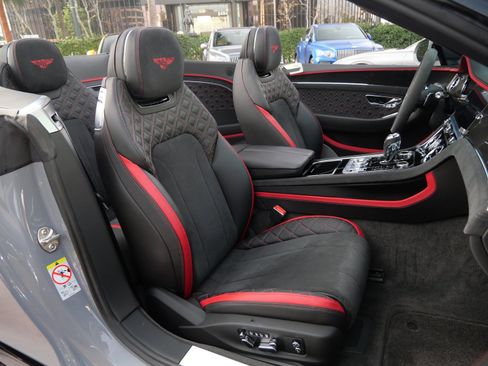 Used 2022 Bentley Continental GT Speed image 22
