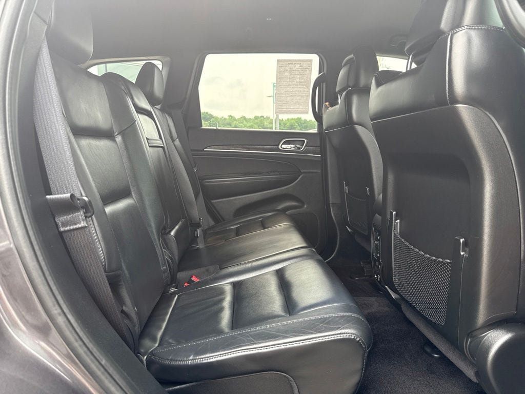 Used 2018 Jeep Grand Cherokee Limited AWD/4WD image 16