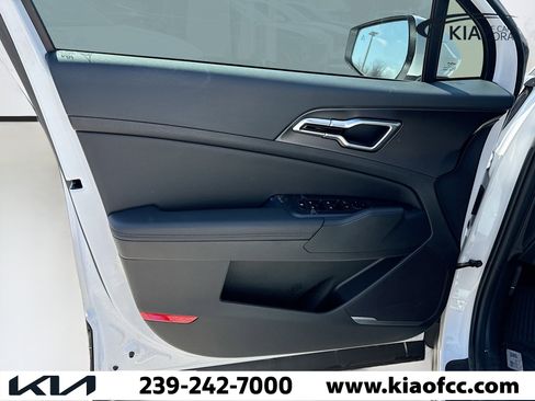 New 2026 Kia Sportage EX image 21
