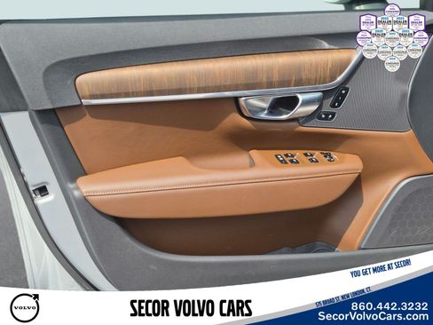 Used 2025 Volvo V90 B6 Cross Country Plus AWD/4WD image 11