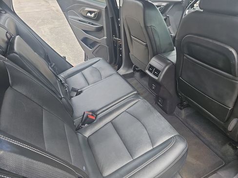 Used 2023 GMC Terrain SLT AWD/4WD image 11