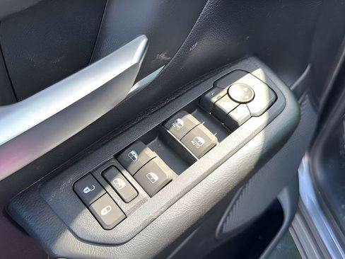 New 2026 RAM 1500 4x4 Crew Cab image 23
