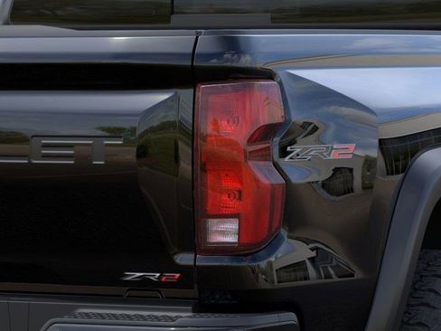 New 2026 Chevrolet Colorado ZR2 w/ Technology Package AWD/4WD image 12