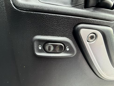 Used 2012 Jeep Wrangler Unlimited Sport image 20