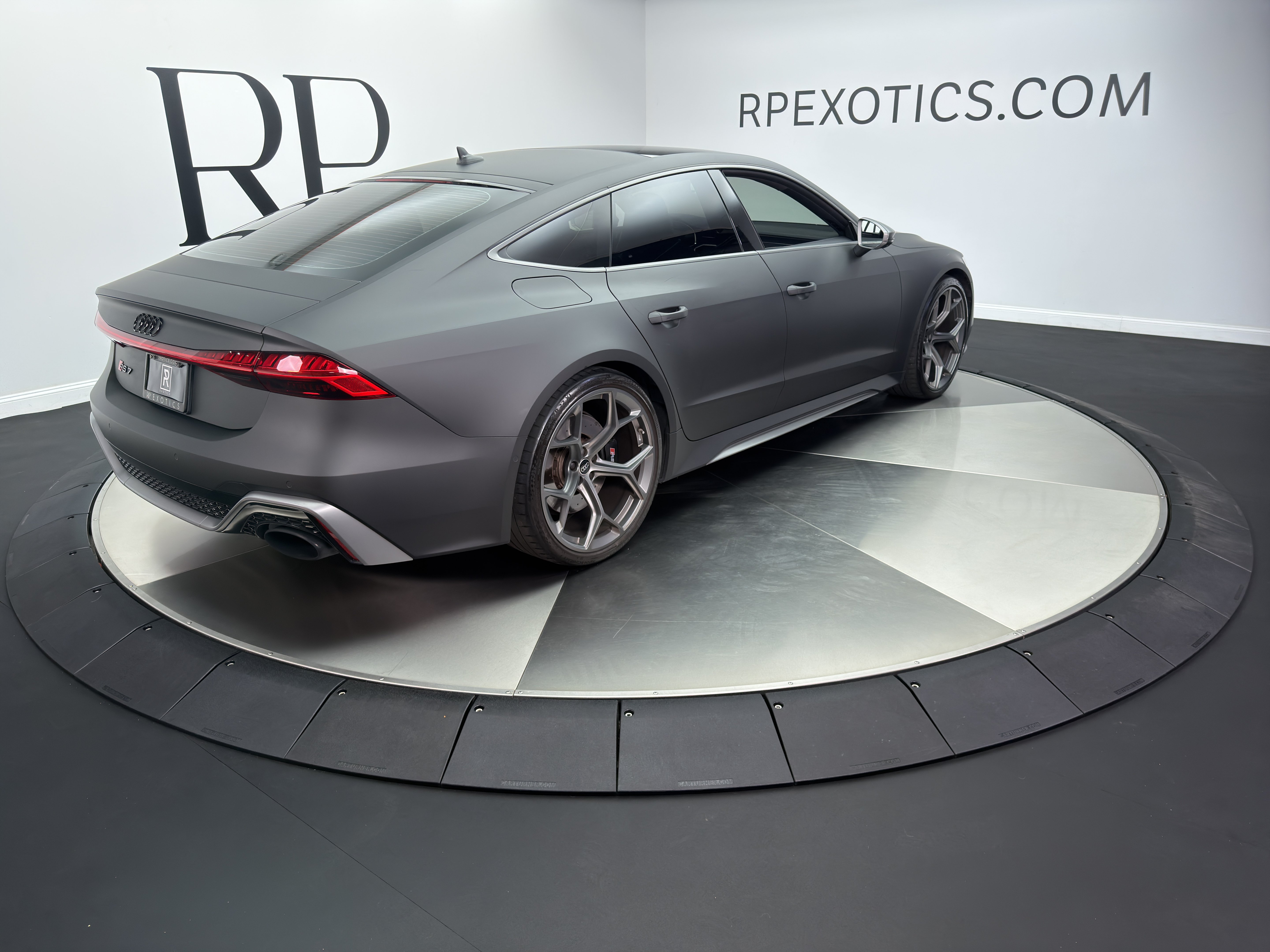 Used 2024 Audi RS 7 Performance AWD/4WD image 6