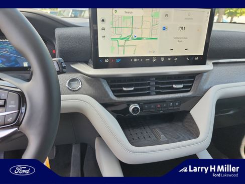 New 2025 Ford Explorer Platinum w/ LUX Leather Package image 12