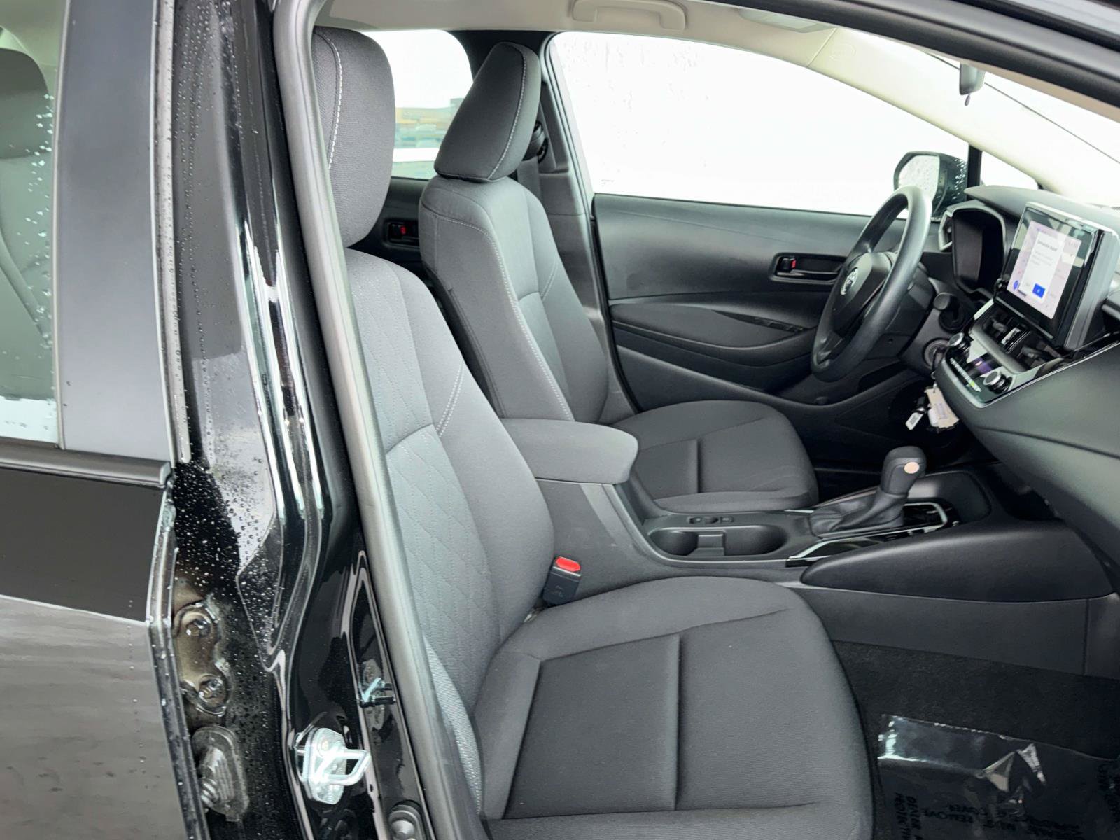 Used 2026 Toyota Corolla LE FWD image 17
