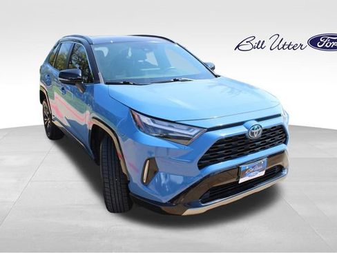 Used 2022 Toyota RAV4 XSE image 3