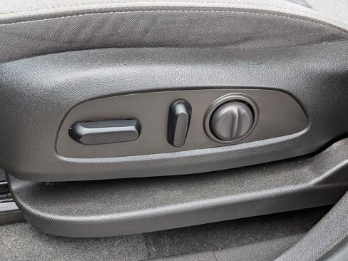 Used 2024 Chevrolet Equinox LS w/ LS Convenience Package FWD image 16