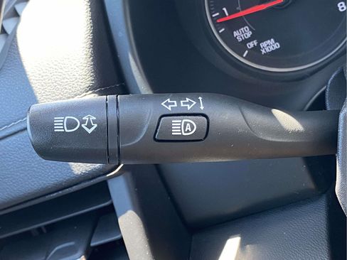 Used 2024 GMC Terrain SLE FWD image 22