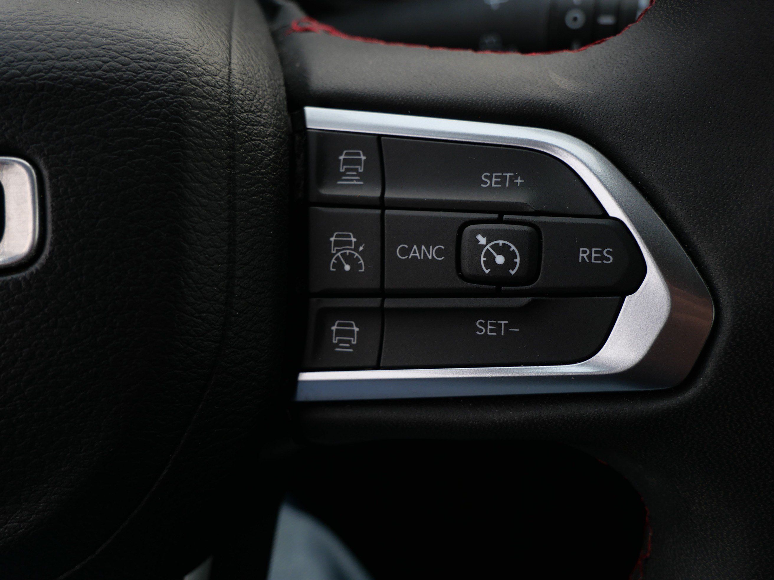 Used 2023 Jeep Compass Trailhawk AWD/4WD image 28