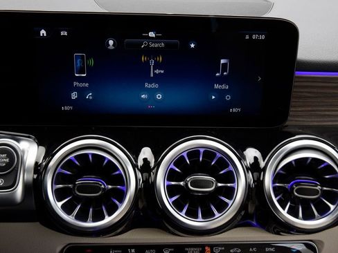 Certified 2026 Mercedes-Benz GLB 250 GLB 250 image 27