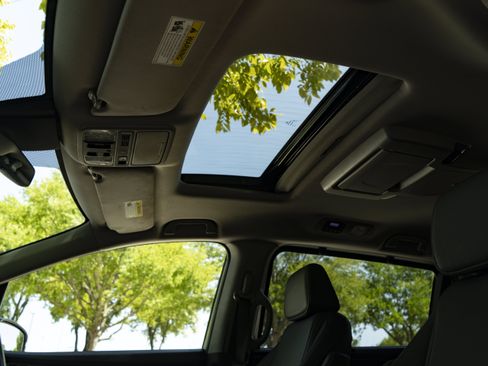Used 2023 Honda Odyssey Touring image 35