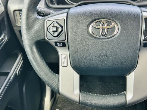 Used 2019 Toyota 4Runner Limited AWD/4WD image 13
