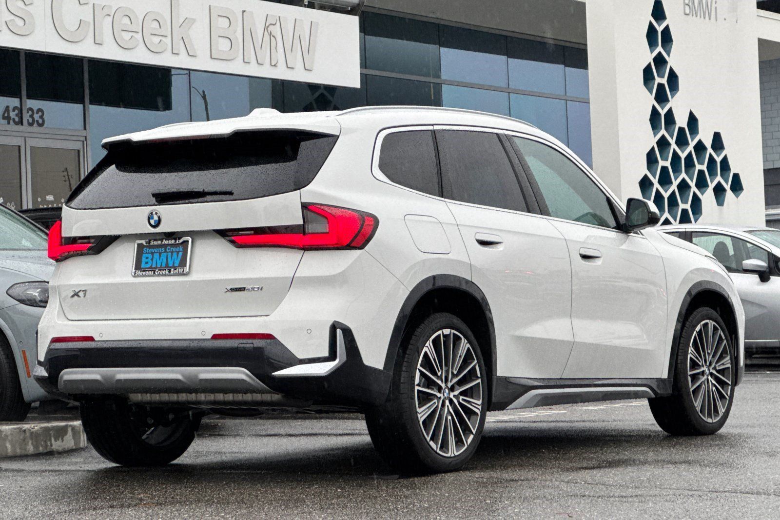 Used 2026 BMW X1 xDrive28i w/ Technology Package AWD/4WD image 8