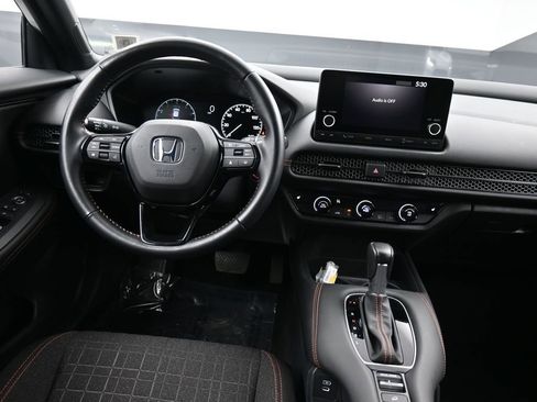 Certified 2025 Honda HR-V Sport image 19