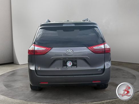Used 2017 Toyota Sienna LE FWD image 6