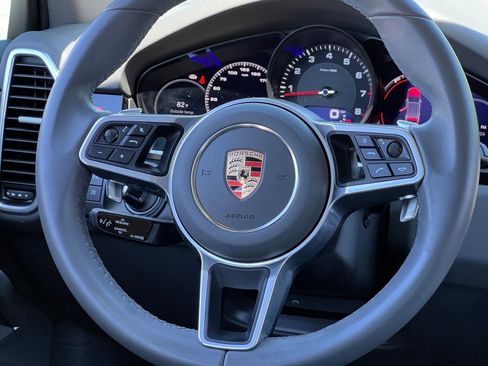Certified 2023 Porsche Cayenne Platinum Edition AWD/4WD image 22