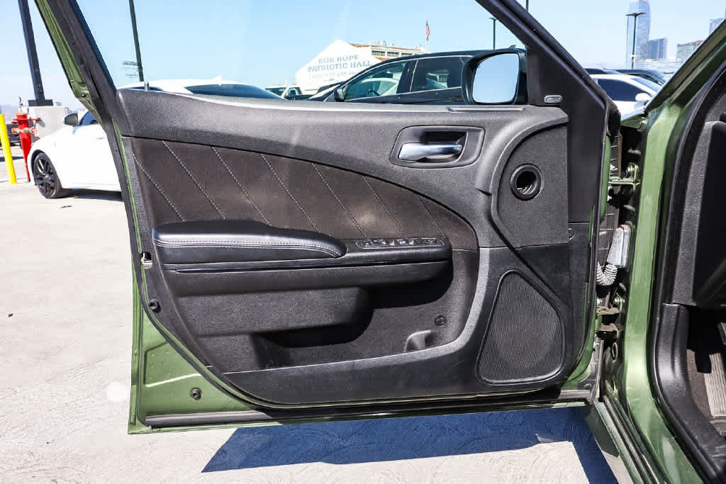 Used 2022 Dodge Charger R/T w/ Blacktop Package RWD image 20