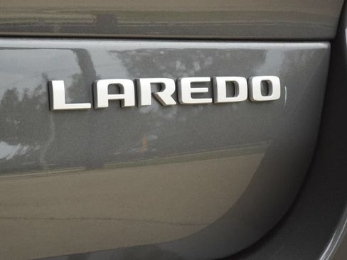 Used 2025 Jeep Grand Cherokee L Laredo RWD image 9
