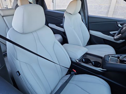 New 2026 Acura RDX SH-AWD image 10