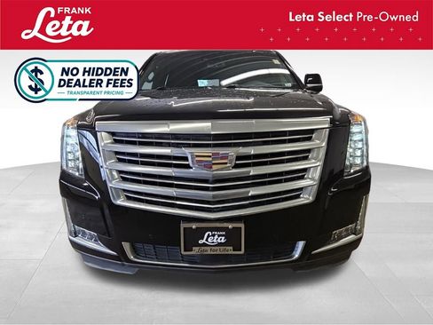 Used 2018 Cadillac Escalade Platinum RWD image 10