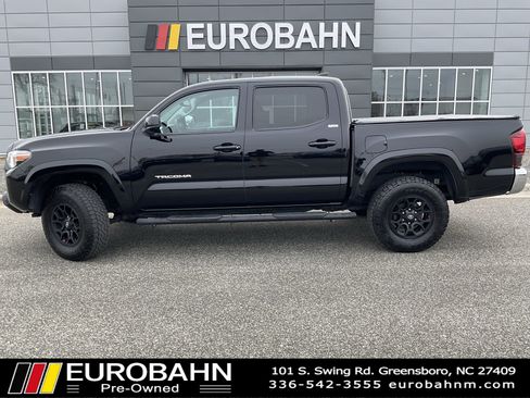 Used 2021 Toyota Tacoma SR5 image 2