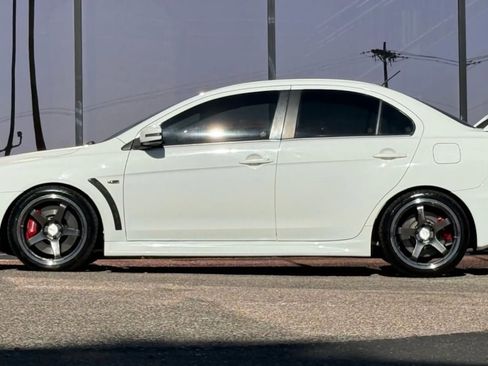 Used 2015 Mitsubishi Lancer Evolution GSR image 5
