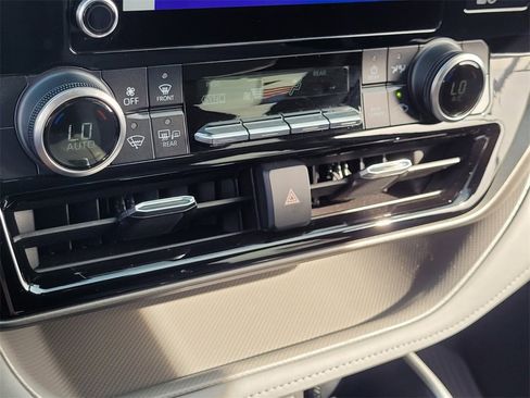 Certified 2024 Toyota Highlander LE image 19