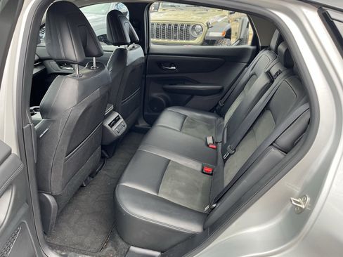 Used 2023 Nissan Ariya AWD image 15