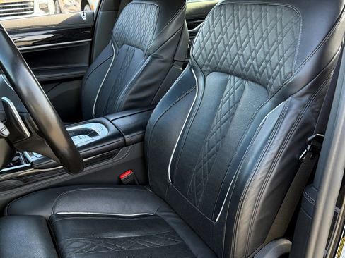 Used 2022 BMW 740i xDrive w/ Luxury Rear Seating Package image 22