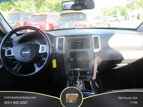 Used 2008 Jeep Grand Cherokee Laredo AWD/4WD image 9