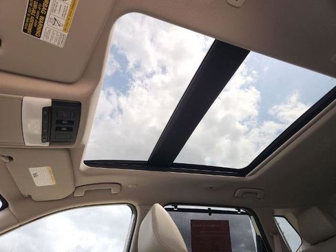 Certified 2023 Nissan Rogue SL w/ SL Premium Package image 9