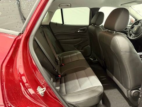 Used 2025 Chevrolet Trax LT image 22