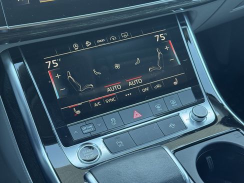 Used 2024 Audi Q7 3.0T Premium Plus image 34