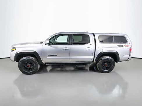 Used 2023 Toyota Tacoma TRD Off-Road w/ TRD Premium Off Road Package AWD/4WD image 9