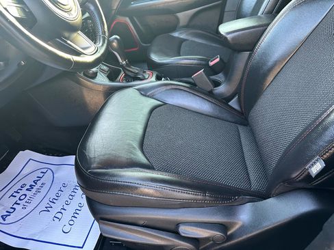 Used 2018 Jeep Compass Trailhawk image 11