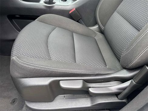 Used 2022 GMC Terrain SLE w/ Elevation Edition image 21