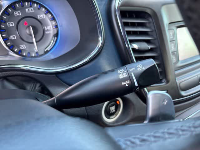 Used 2015 Chrysler 200 S FWD image 14