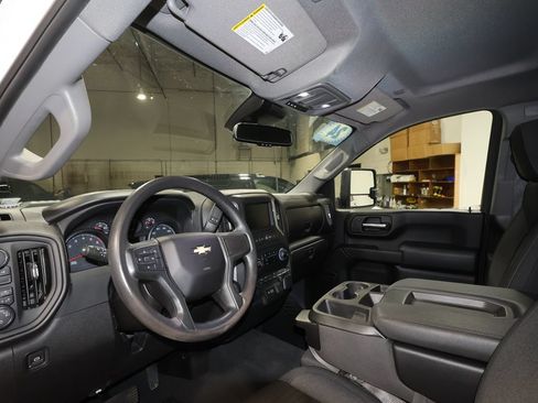 Used 2024 Chevrolet Silverado 2500 Custom w/ Custom Convenience Package AWD/4WD image 9