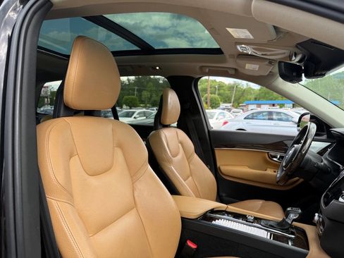 Used 2016 Volvo XC90 T6 Momentum w/ Momentum Plus Package image 24