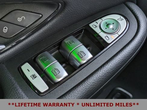 Used 2022 Mercedes-Benz GLC 300 image 25