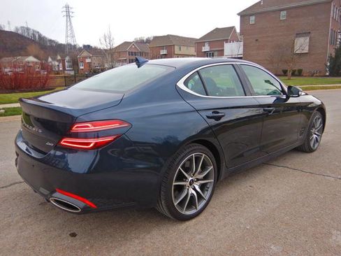 Used 2025 Genesis G70 2.5T image 4