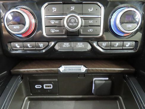 Used 2024 GMC Yukon Denali image 63