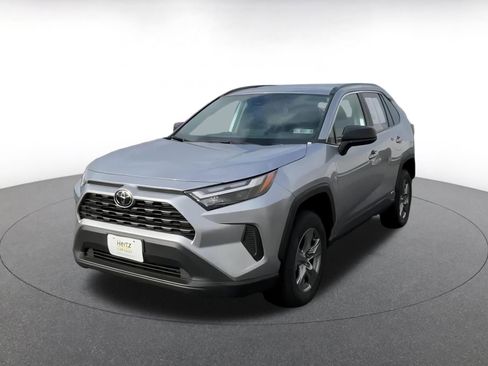Used 2025 Toyota RAV4 LE image 6