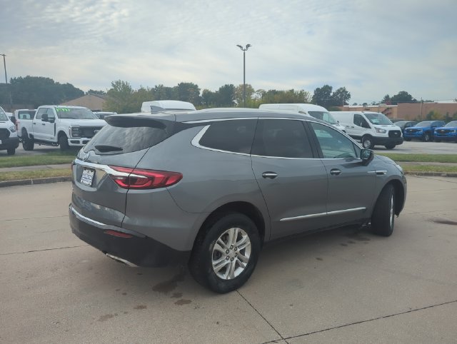 Used 2021 Buick Enclave Essence FWD image 10