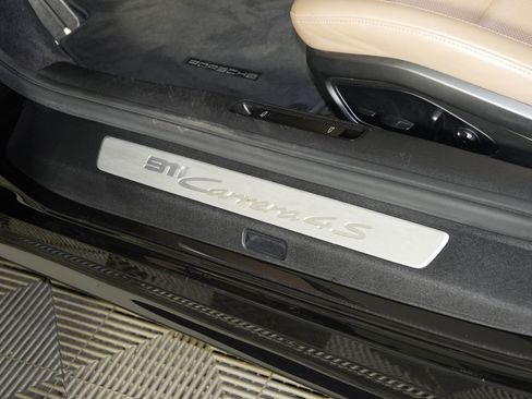 Certified 2020 Porsche 911 Carrera 4S AWD/4WD image 29
