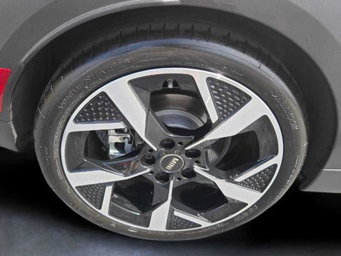 Used 2025 MINI Cooper S FWD image 17
